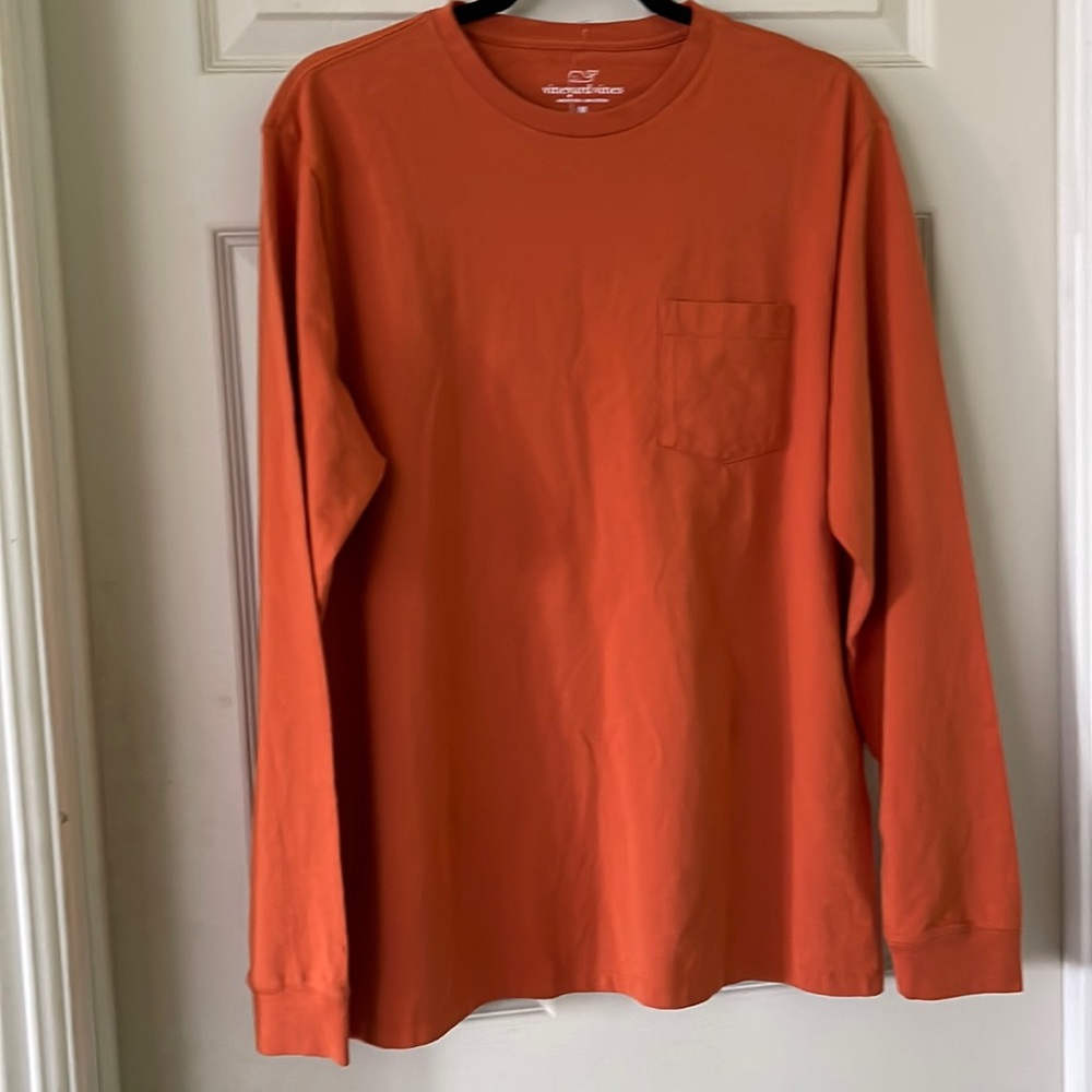 Vineyard vines men's orange camel long sleeve t-shirt front pocket size M